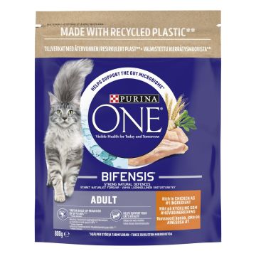 PURINA ONE KISSAN TÄYSRAVINTO ADULT RUNSAASTI KANAA & TÄYSJYVÄVILJAA 800 G